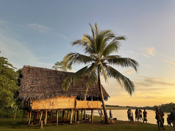 Casa a la vora del riu Ramu, Papua New Guinea