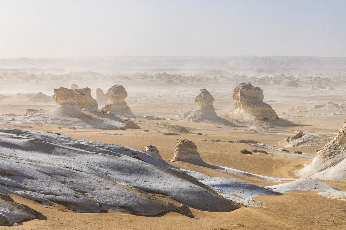 El Desert Blanc d'Egipte o Sahara El Beyda